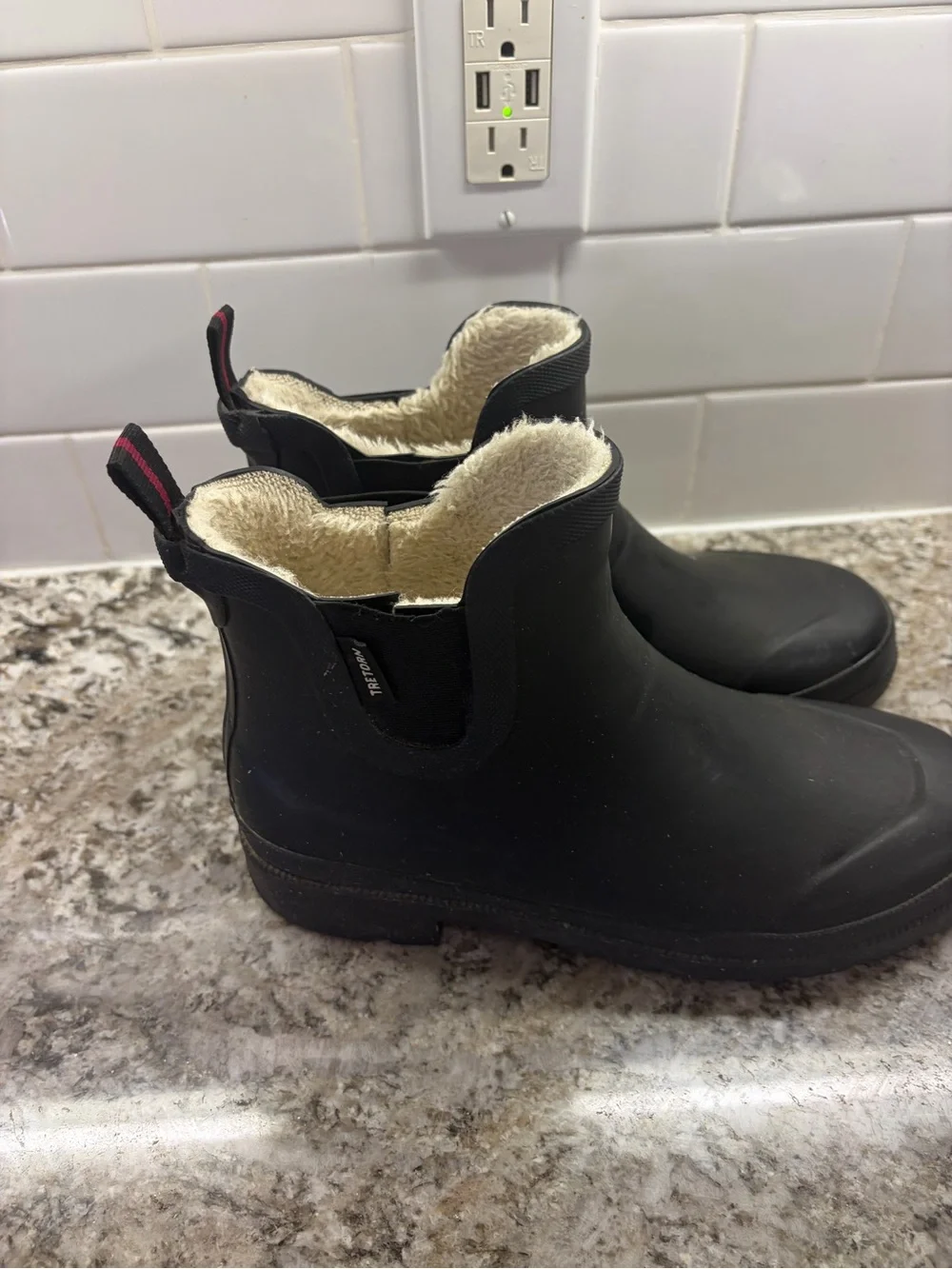 Tretorn Black Waterproof Winter Ankle Boots with Cream Fur Lining